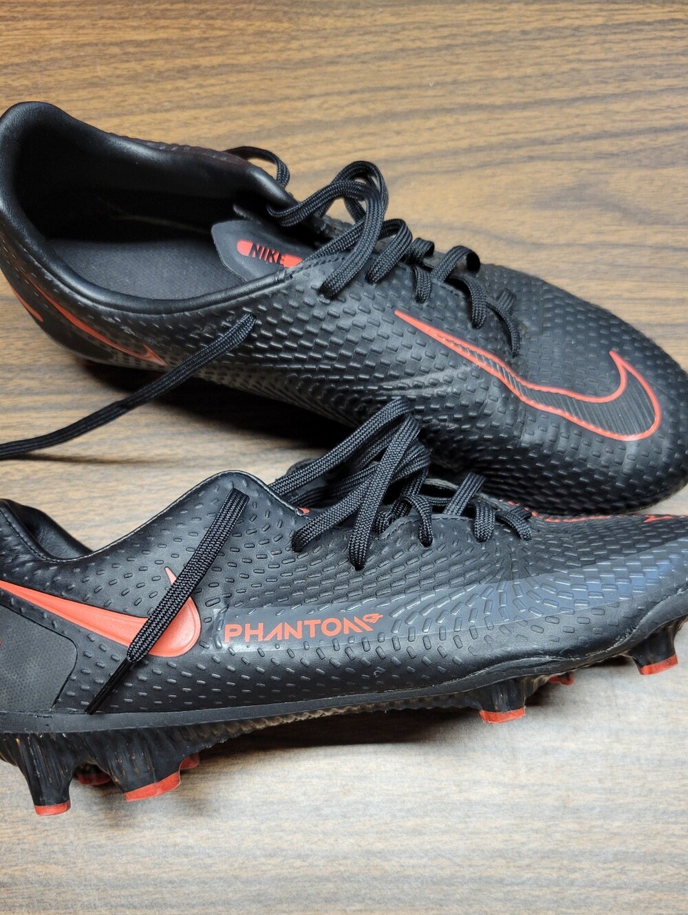 Nike Phantom GT Academy MG (Multi-ground) "Bred" Soccer Cleats